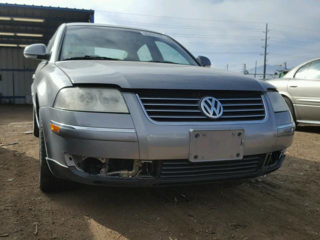 WVWME63B74E306897 - 2004 VOLKSWAGEN PASSAT GL GRAY photo 9