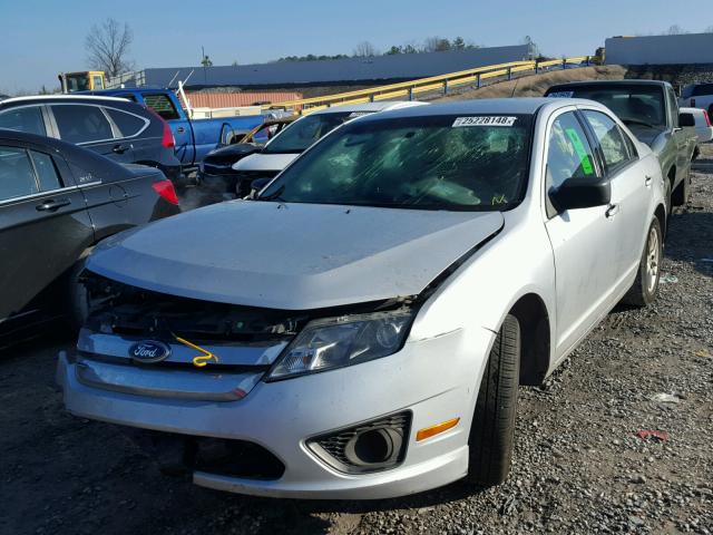 3FAHP0GA7CR112544 - 2012 FORD FUSION S SILVER photo 2