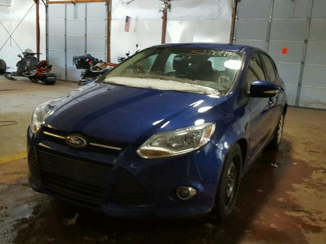 1FAHP3K26CL229287 - 2012 FORD FOCUS SE BLUE photo 2