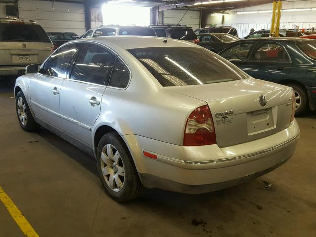 WVWTH63B62P225054 - 2002 VOLKSWAGEN PASSAT GLX BLUE photo 3