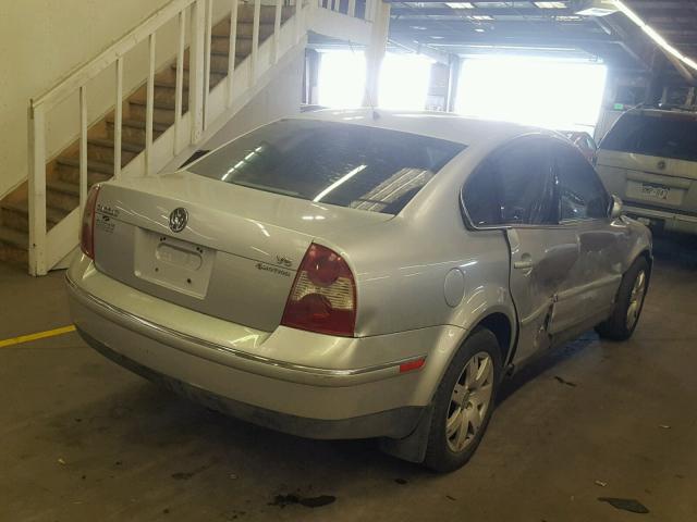 WVWTH63B62P225054 - 2002 VOLKSWAGEN PASSAT GLX BLUE photo 4