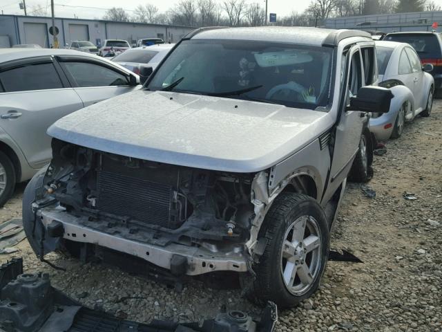 1D8GU28K27W503770 - 2007 DODGE NITRO SXT SILVER photo 2