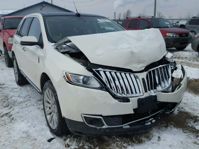 2LMDJ8JKXCBL12049 - 2012 LINCOLN MKX WHITE photo 1