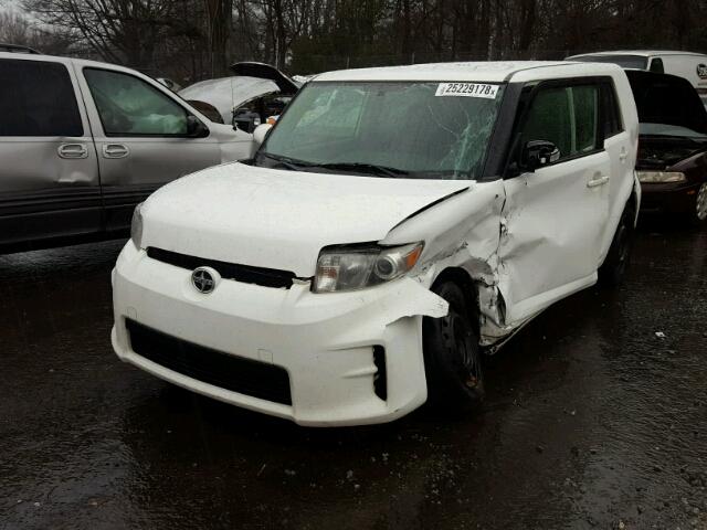 JTLZE4FE3DJ042685 - 2013 TOYOTA SCION XB WHITE photo 2