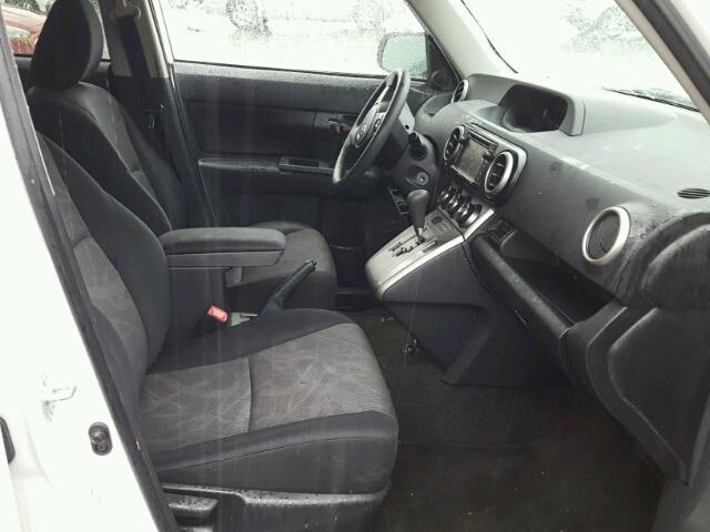 JTLZE4FE3DJ042685 - 2013 TOYOTA SCION XB 白色 照片 5