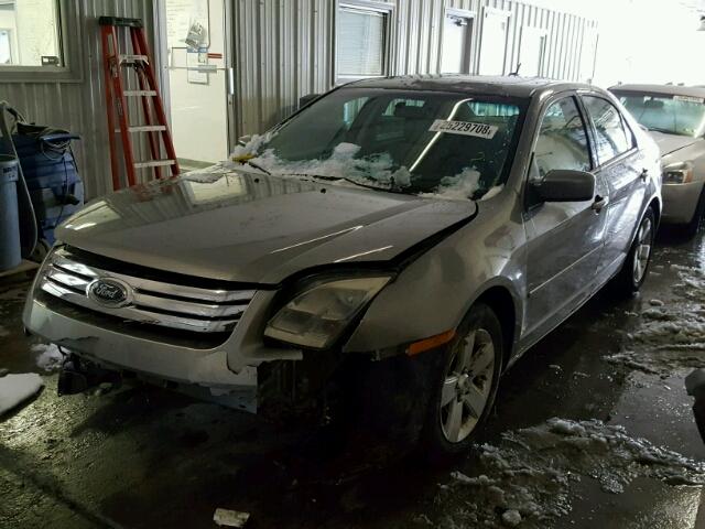 3FAHP01168R150086 - 2008 FORD FUSION SE GRAY photo 2