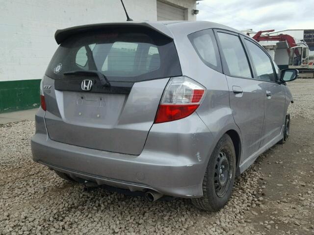 JHMGE8H45AC035847 - 2010 HONDA FIT SPORT GRAY photo 4