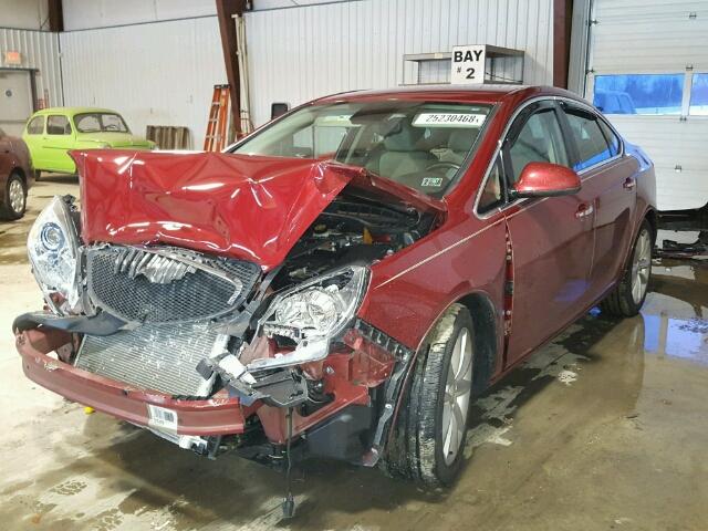 1G4PP5SK0D4150612 - 2013 BUICK VERANO RED photo 2