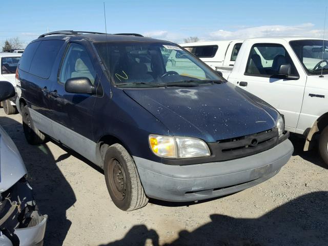 4T3ZF13C4WU076777 - 1998 TOYOTA SIENNA LE GREEN photo 1