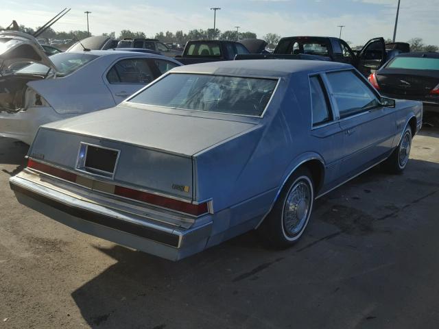 3BY62J5CR198710 - 1982 CHRYSLER IMPERIAL BLUE photo 4