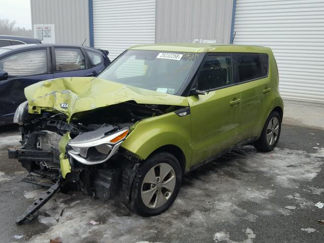 KNDJN2A29E7043591 - 2014 KIA SOUL GREEN photo 2