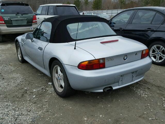 4USCH7328TLB72093 - 1996 BMW Z3 1.9 SILVER photo 3