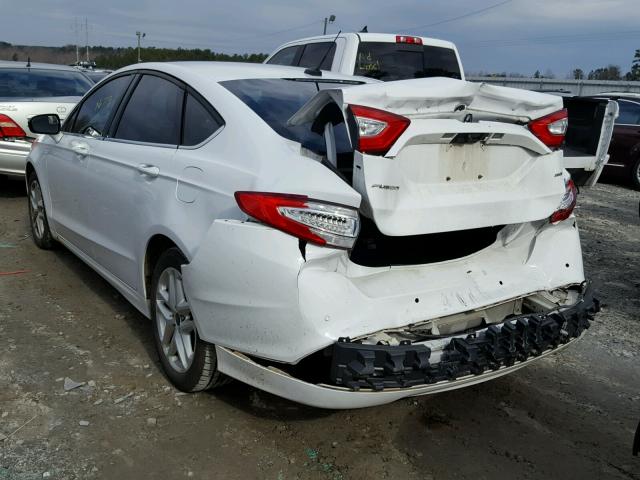 3FA6P0H71GR262245 - 2016 FORD FUSION SE WHITE photo 3