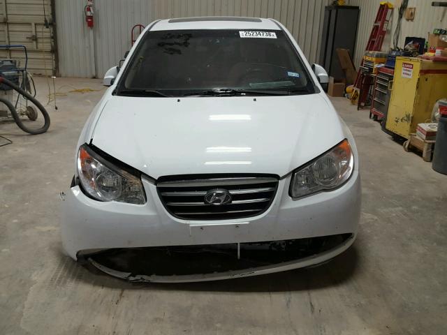 KMHDU46D68U275167 - 2008 HYUNDAI ELANTRA GL WHITE photo 9