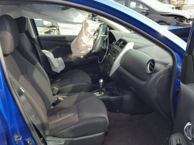 3N1CN7AP9GL818412 - 2016 NISSAN VERSA S BLUE photo 5