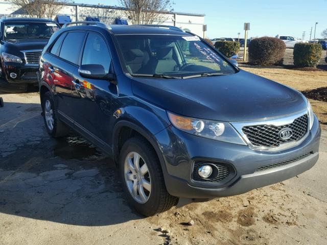 5XYKT3A10BG040584 - 2011 KIA SORENTO BA BLUE photo 1