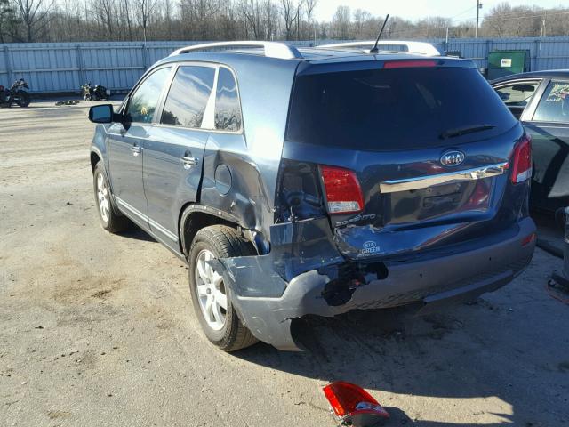 5XYKT3A10BG040584 - 2011 KIA SORENTO BA BLUE photo 3