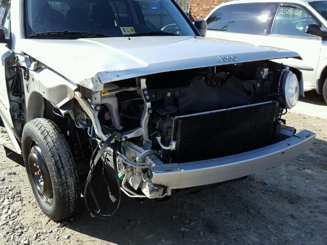 1C4NJPBB1DD230011 - 2013 JEEP PATRIOT SP SILVER photo 9