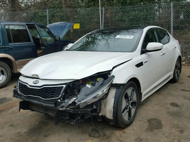 KNAGM4AD0D5055274 - 2013 KIA OPTIMA HYB WHITE photo 2