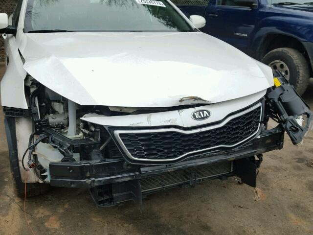 KNAGM4AD0D5055274 - 2013 KIA OPTIMA HYB WHITE photo 9