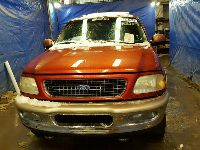 1FMEU18W1VLC17034 - 1997 FORD EXPEDITION RED photo 9