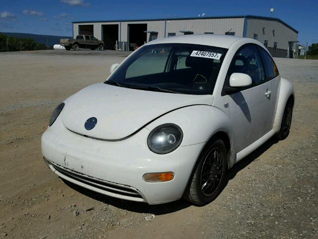 3VWBC21C5YM454688 - 2000 VOLKSWAGEN NEW BEETLE თეთრი ფოტო 2