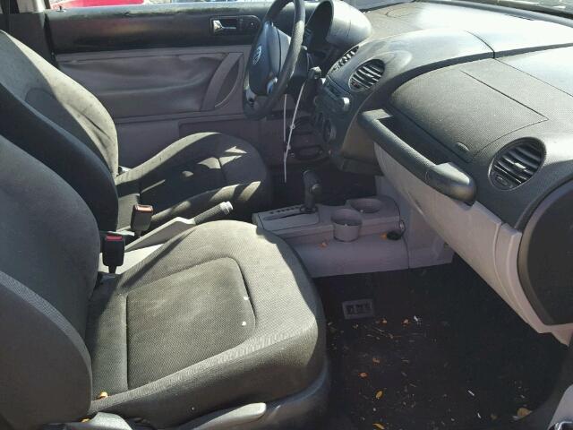 3VWBC21C5YM454688 - 2000 VOLKSWAGEN NEW BEETLE თეთრი ფოტო 5