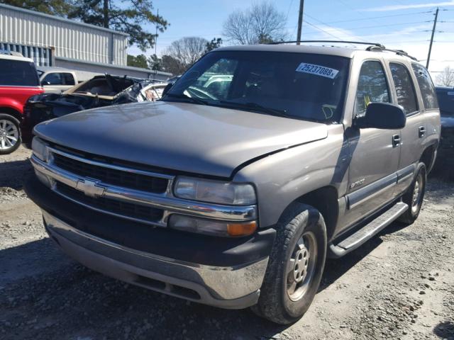 1GNEC13T81R126443 - 2001 CHEVROLET TAHOE C150 TAN photo 2