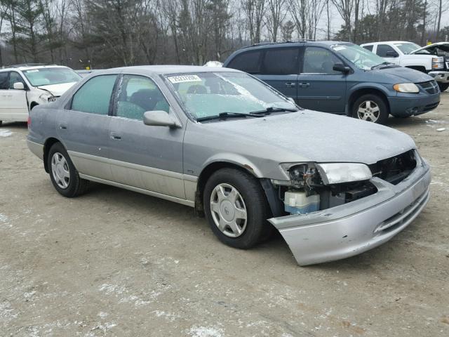 JT2BG28K510560533 - 2001 TOYOTA CAMRY LE GRAY photo 1