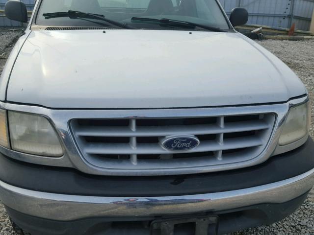 1FTZF1826XNC27031 - 1999 FORD F150 WHITE photo 7