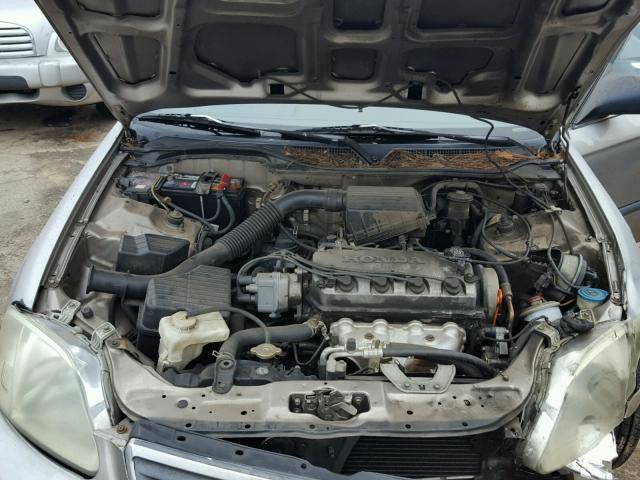 1HGEJ6676YL067787 - 2000 HONDA CIVIC LX SILVER photo 7