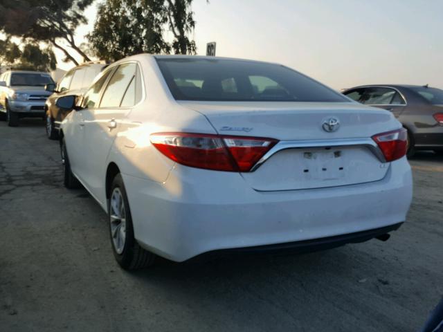 4T4BF1FK1FR510334 - 2015 TOYOTA CAMRY LE WHITE photo 3