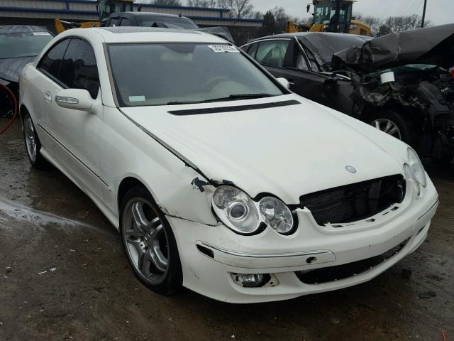 WDBTJ72H78F252972 - 2008 MERCEDES-BENZ CLK 550 WHITE photo 1