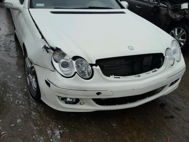 WDBTJ72H78F252972 - 2008 MERCEDES-BENZ CLK 550 WHITE photo 9