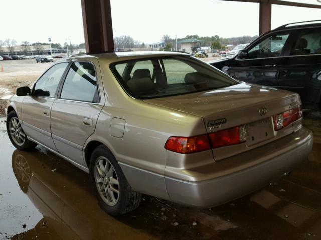 JT2BF22K910315701 - 2001 TOYOTA CAMRY CE GOLD photo 3