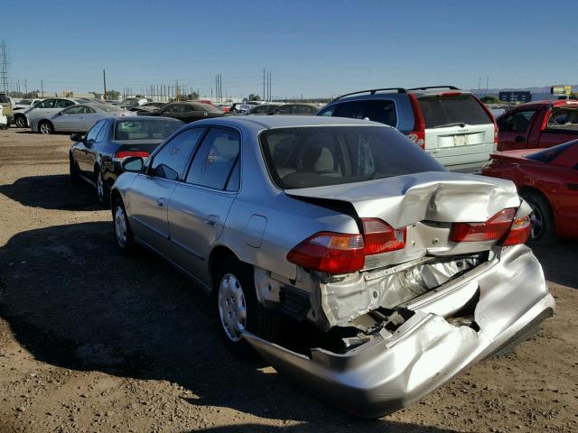 JHMCG5640XC048105 - 1999 HONDA ACCORD LX SILVER photo 3