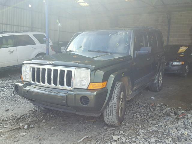1J8HG48K57C545527 - 2007 JEEP COMMANDER მწვანე ფოტო 2