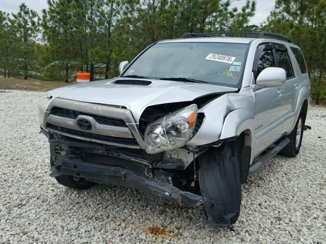 JTEZU14R778085808 - 2007 TOYOTA 4RUNNER SR SILVER photo 2