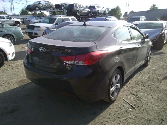 5NPDH4AE1DH310940 - 2013 HYUNDAI ELANTRA GL BLACK photo 4