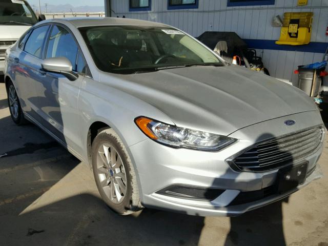 3FA6P0HD5HR299354 - 2017 FORD FUSION SE SILVER photo 1