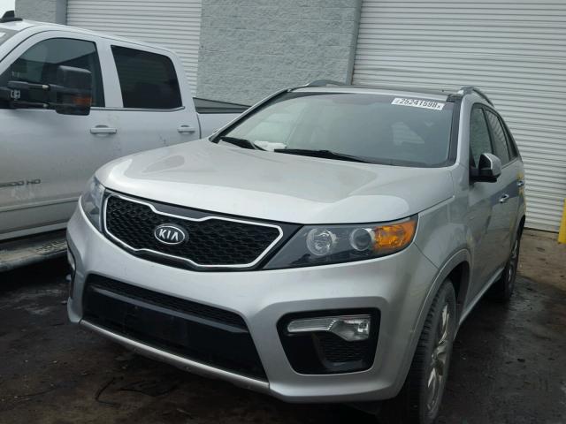 5XYKW4A29BG127762 - 2011 KIA SORENTO SX SILVER photo 2