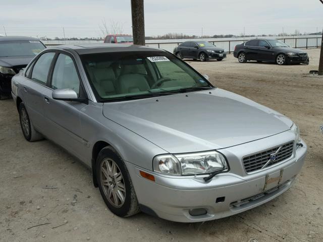 YV1TS592451405623 - 2005 VOLVO S80 2.5T SILVER photo 1