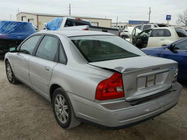 YV1TS592451405623 - 2005 VOLVO S80 2.5T SILVER photo 3