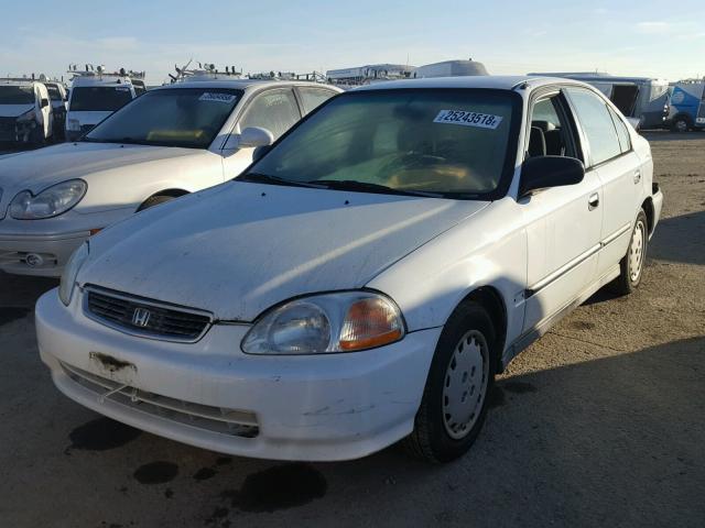 2HGEJ6623VH558105 - 1997 HONDA CIVIC DX WHITE photo 2