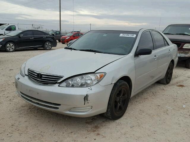 4T1BE32KX5U406597 - 2005 TOYOTA CAMRY LE GRAY photo 2