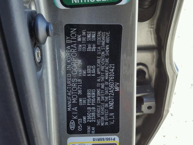 KNDJT2A56D7610421 - 2013 KIA SOUL GRAY photo 10