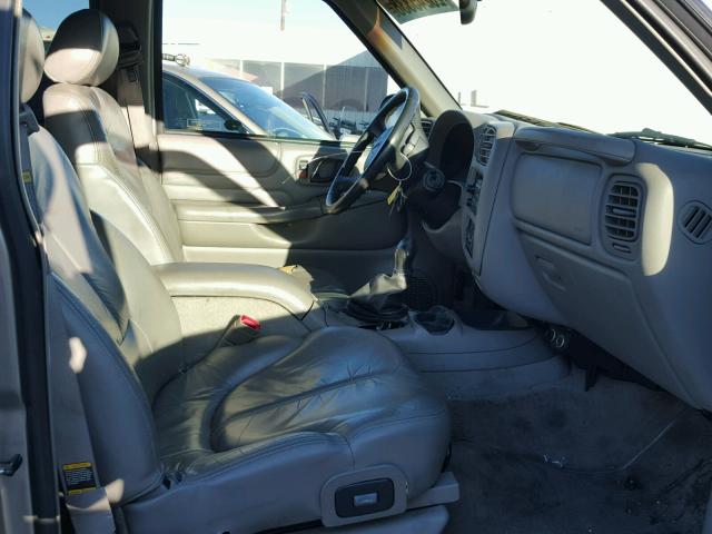 1GKDT13W1X2530012 - 1999 GMC ENVOY BROWN photo 5