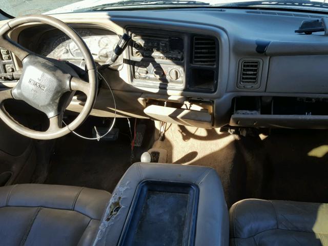 1GTHK23152F132331 - 2002 GMC SIERRA K25 WHITE photo 9