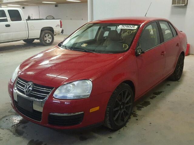 3VWJM71K08M072789 - 2008 VOLKSWAGEN JETTA S RED photo 2