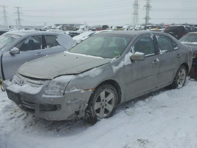 3FAHP07Z68R193131 - 2008 FORD FUSION SE SILVER photo 2